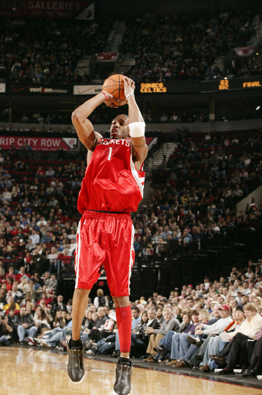 迪卡尼奥：国米仍是意甲综合实力最强；罗马买个好前锋能争冠（迪卡尼奥：国米整体实力仍为意甲之最，罗马若引进强力中锋有望争冠）