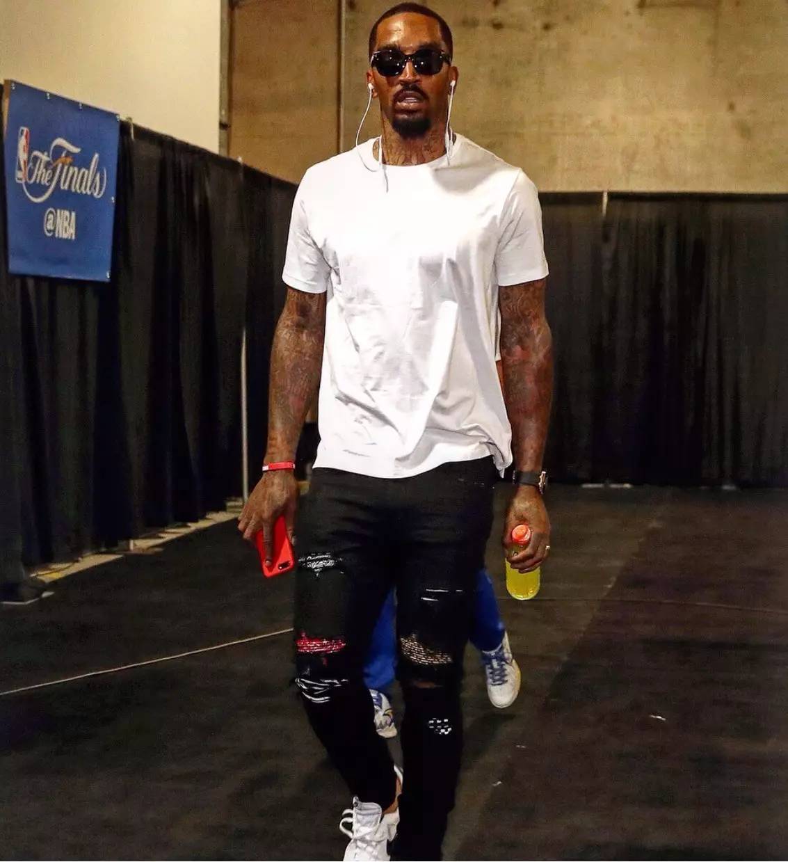 阿莫林：英超比我想象中更难踢，曼联各方面都太庞大（阿莫林：英超难度超预期，曼联在各层面规模巨大）