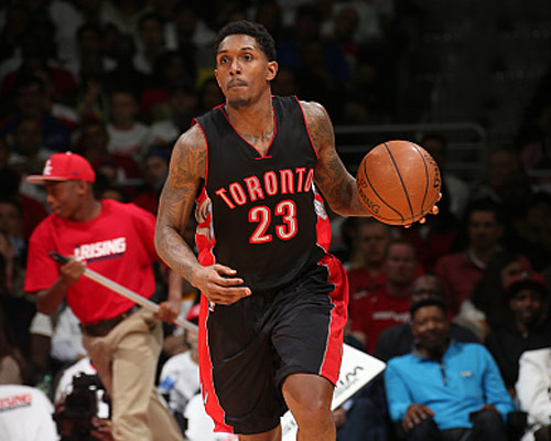 皇家马德里0-3大胜背后的隐忧：阿尔瓦罗·贝尼托的深度质疑（0-3完胜难掩隐患：阿尔瓦罗·贝尼托对皇马的深度质疑）