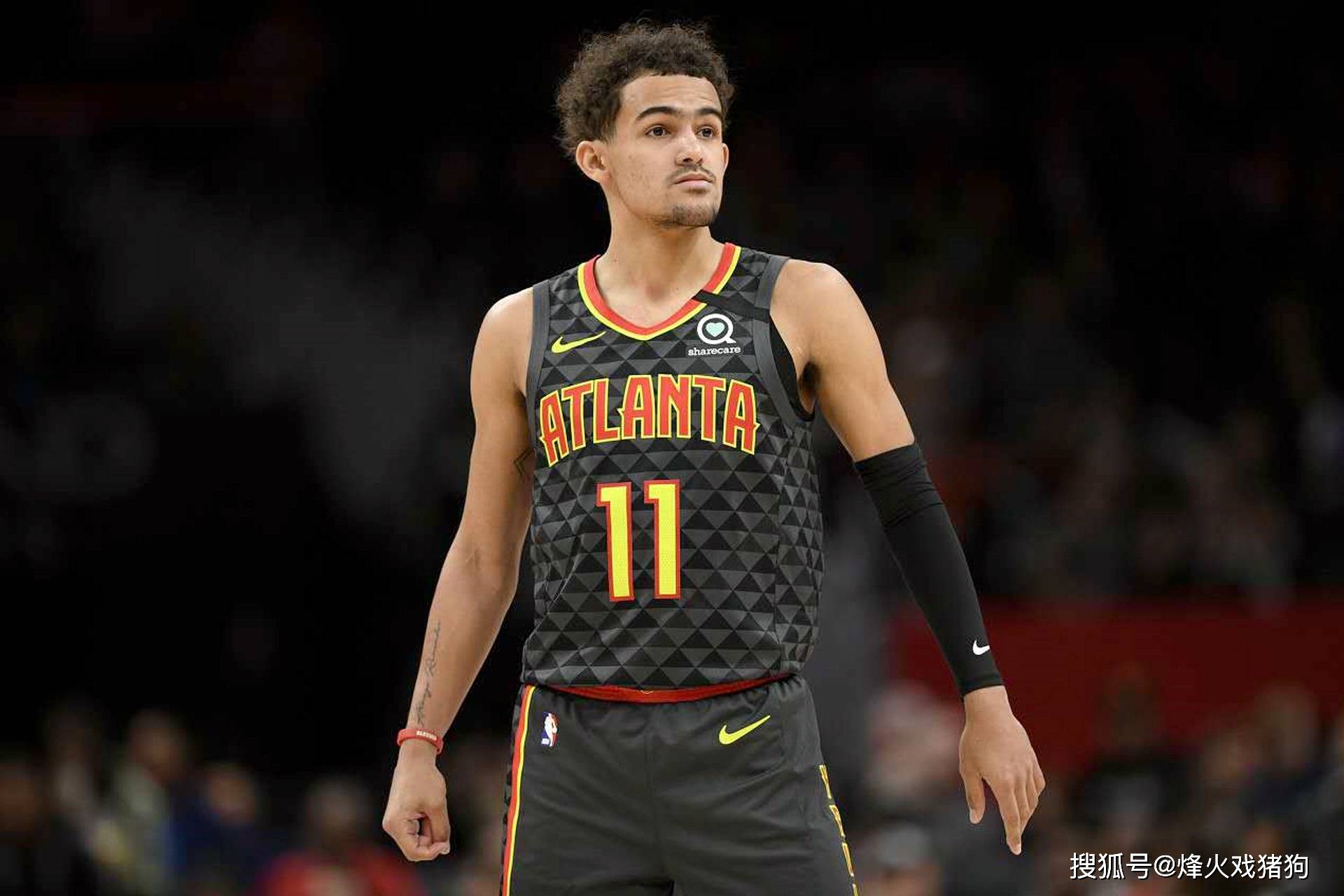 世体：对阵法鹰巴萨共有502人转卖门票，包括11名季票持有者（世体：巴萨战法鹰一役，502人转售球票，其中包含11名季票持有者）