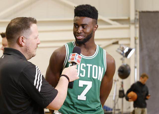 TA：马斯切拉诺已取得长足进步，将苏亚雷斯放替补席便是证明（TA：马斯切拉诺显著提升，将苏亚雷斯置于替补席即为明证）