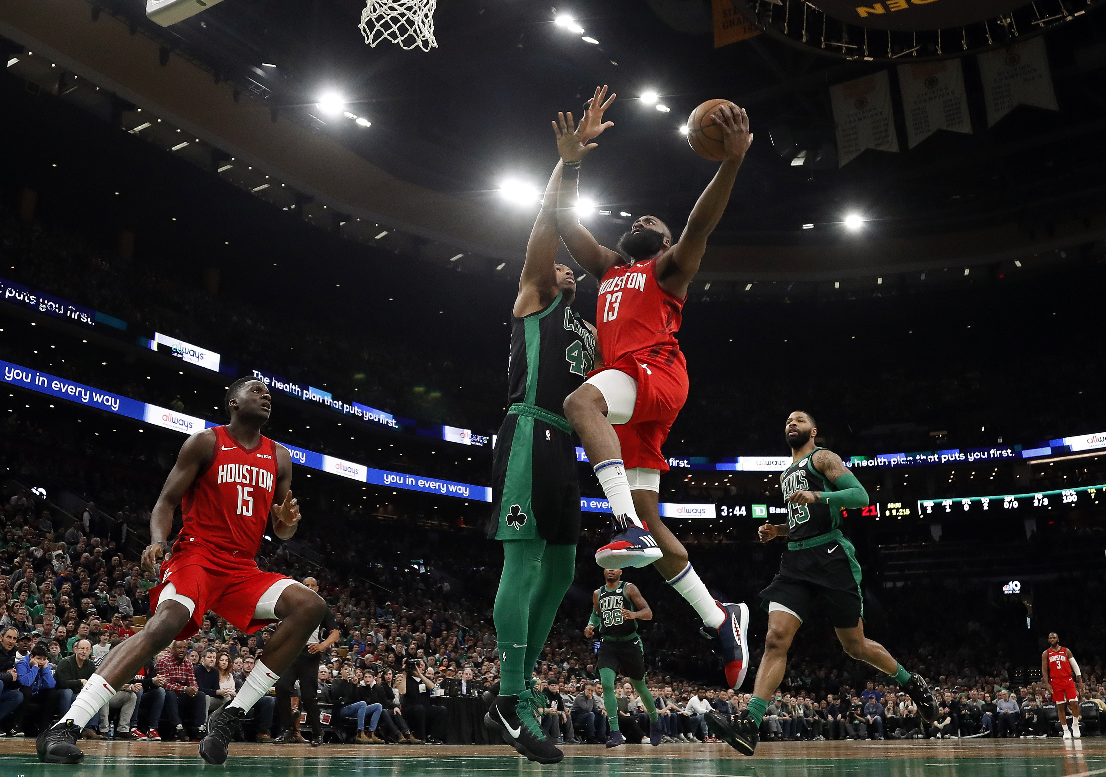 “追风少年”曲波忆国足生涯，深情感谢米卢（曲波回顾国足岁月：深情致谢米卢）