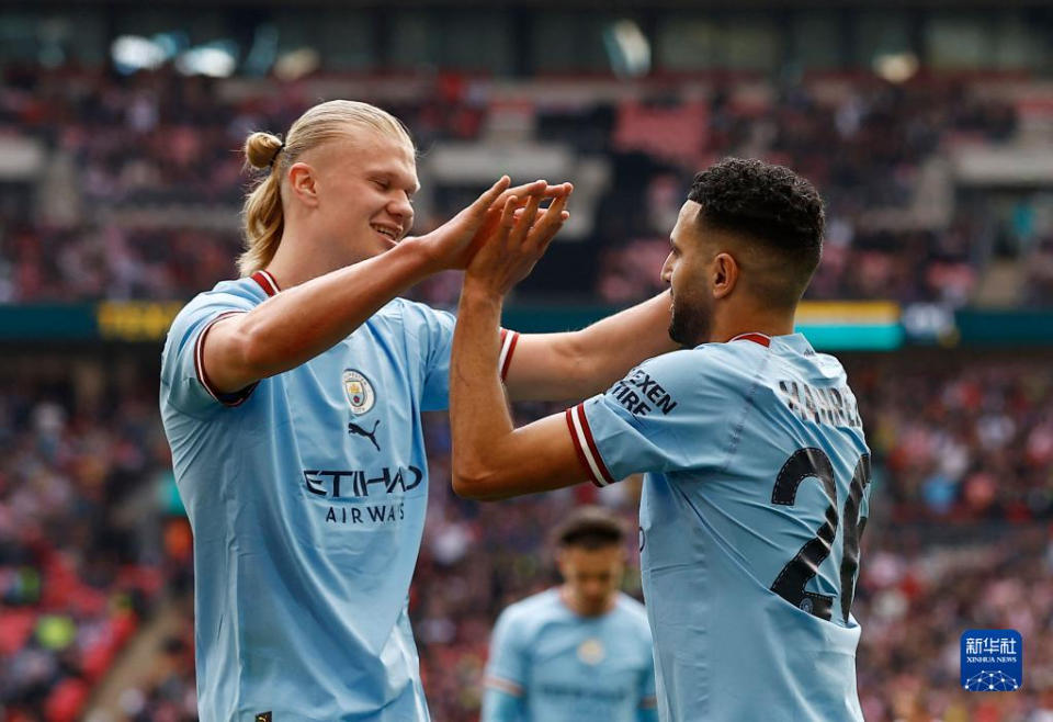 布泽利斯半场表现惊艳，独揽全队最高分（布泽利斯半场爆发，斩获队内最高分）