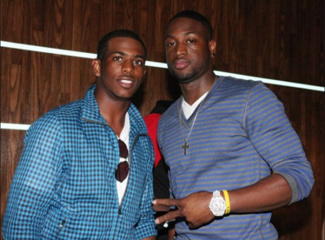 官方：今年NBA杯半决赛观赛量超4亿，社媒浏览量增长126%（官方称今年NBA杯半决赛累计观看量突破4亿，社媒浏览量同比增长126%）