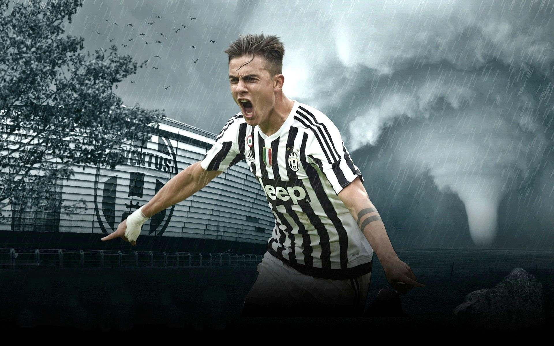 足球装备的科技革新解析（足球装备技术创新解读）