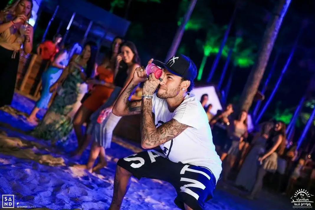 计划打乱！尤文想卖出“意甲第一高薪先生”，他却遭遇了大伤困扰（计划生变！尤文欲清洗“意甲薪王”，却受重伤困扰）