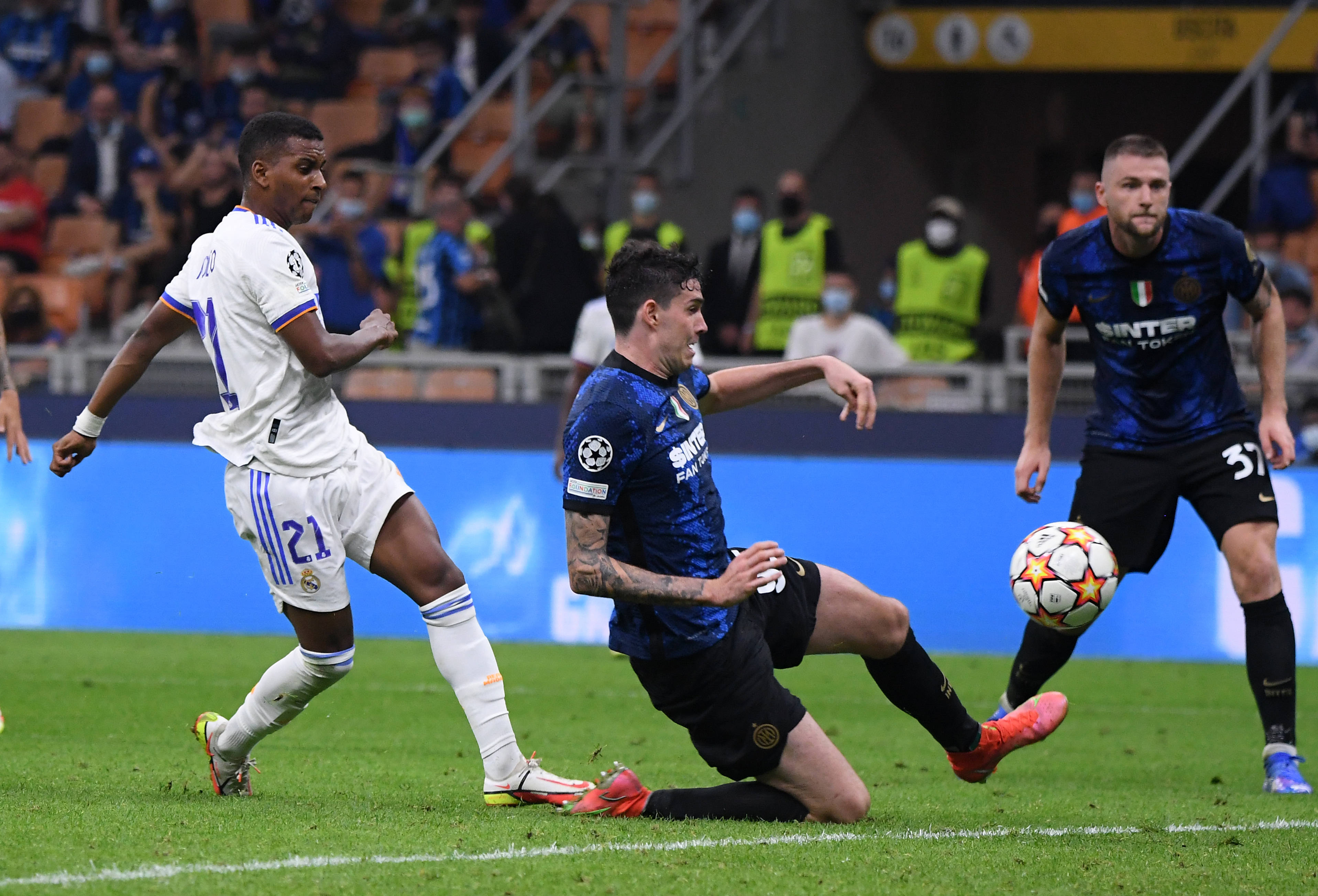 深圳青年人官方：受全运会影响下轮主场不开放，为年票球迷退款（深圳青年人官宣：受全运会影响，下轮主场闭门进行，年票球迷可退票）