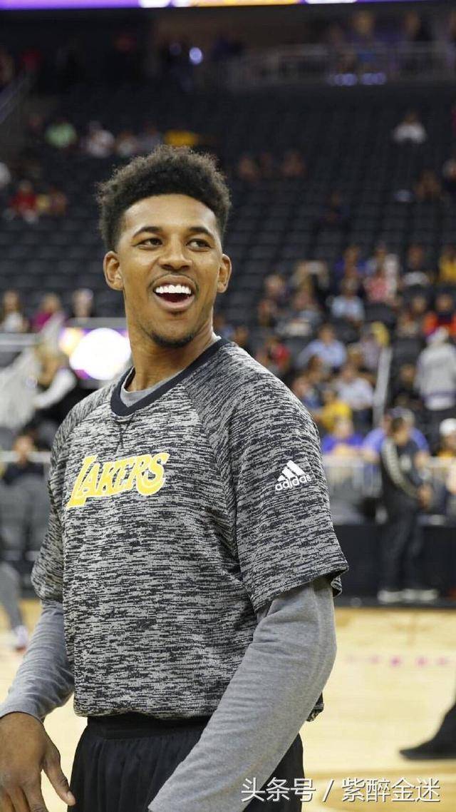 阿森西奥：加盟费内巴切是因为想证明自己；希望能入选国家队（阿森西奥：为证明自己选择费内巴切，盼入选国家队）