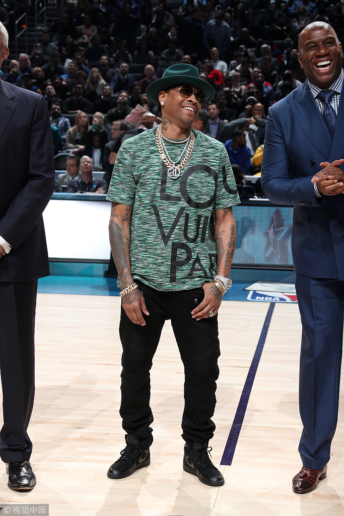 杨瀚森出战7分52秒，1中1得到4分2板2助1断1帽2失误3犯规（杨瀚森7分52秒出战，1投1中拿下4分2篮板2助攻1抢断1封盖，另有2次失误3次犯规）