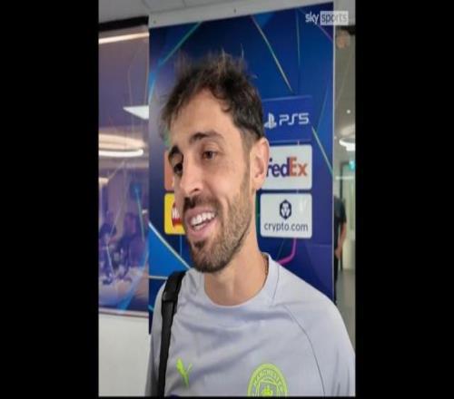 浙江队长比佩尼亚更香！大连别签长约了 弗兰克：首选中超 我的自律与生俱来（弗兰克称首选中超、自律天成；浙江队长力压佩尼亚，大连慎签长约）