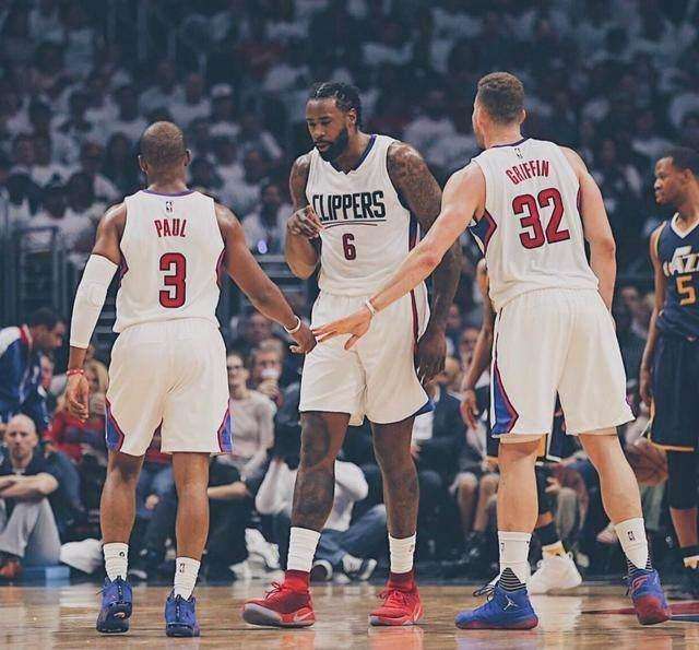 热刺新星轰出世界波（热刺小将轰出惊艳世界波）