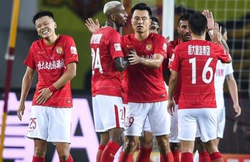 哈珀发挥不佳，雷诺与特雷·约翰逊出色表现抢镜（哈珀状态低迷，雷诺与特雷·约翰逊高光表现引人注目）