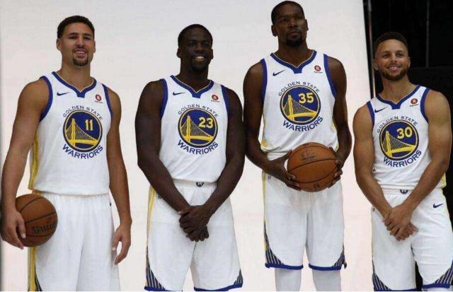 记者：汪士钦这张红牌就是多年来中国足球陋习的真实写照（记者：汪士钦染红，恰是中国足球多年积弊的缩影）