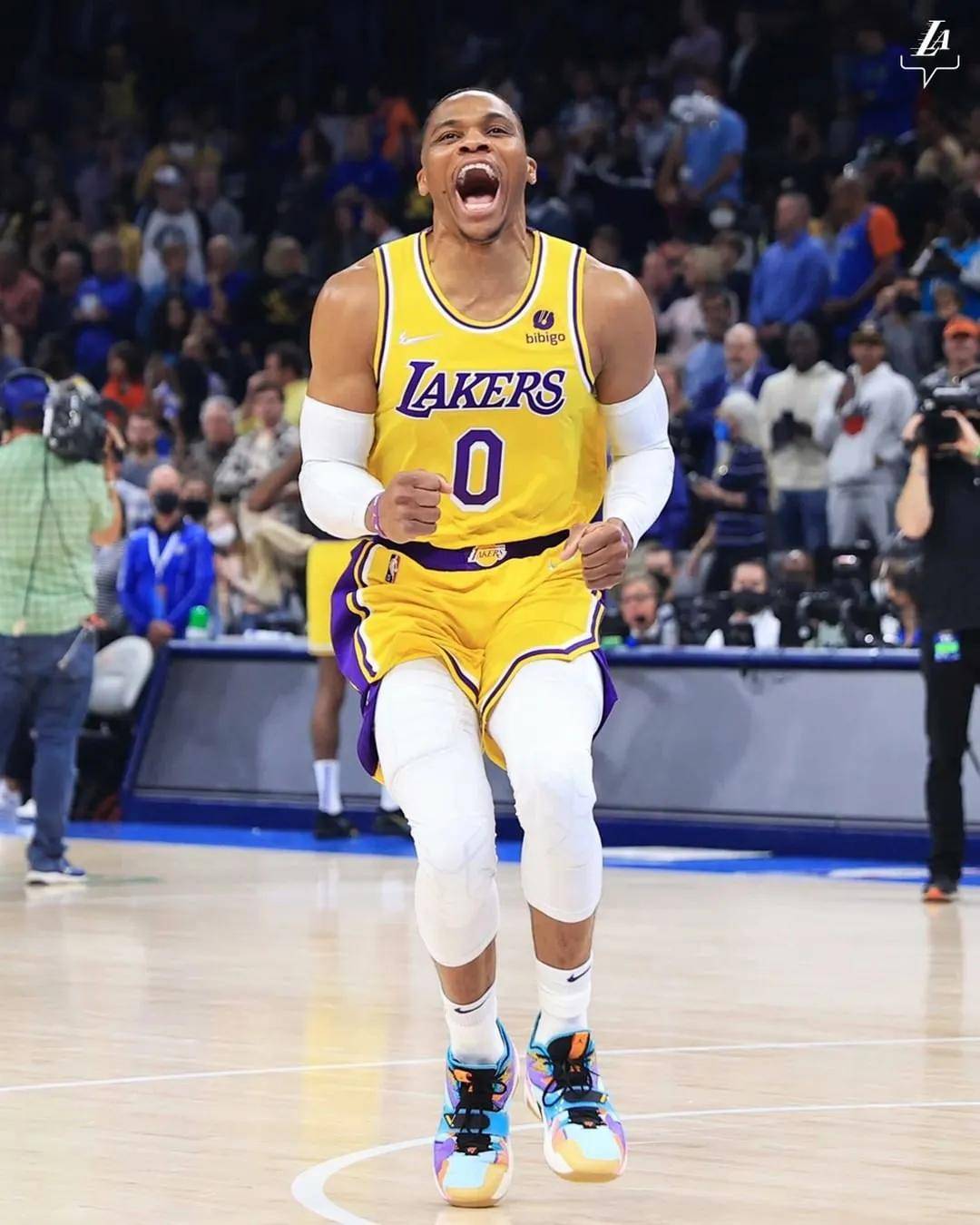 西甲半场：场上僵局暂未打破，皇家马略卡0-0奥萨苏纳（西甲半场战报：皇家马略卡与奥萨苏纳互交白卷，0-0）